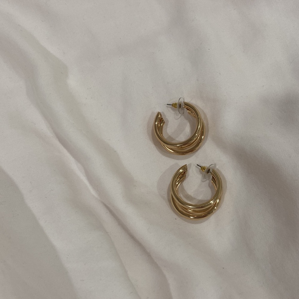 Gold hoops - Picture 3 of 3